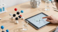 Einstein's relativity rules chemical bonds in heavy elements, new research shows